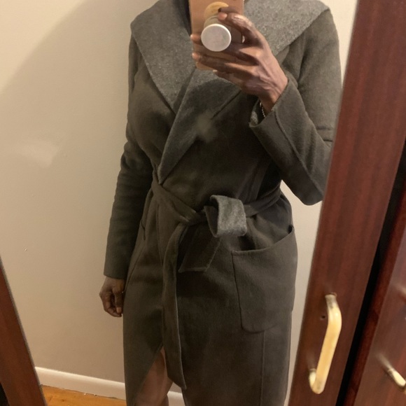 BCBG MAXAZRIA COAT - Picture 5 of 6